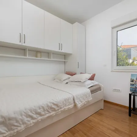 Sole By Interhome * Traù