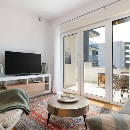 Sole By Interhome Traù