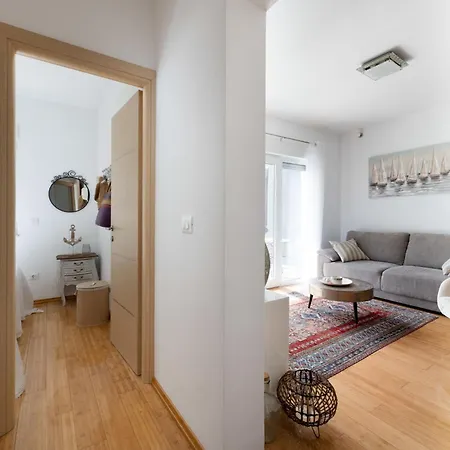 Apartman Sole By Interhome *